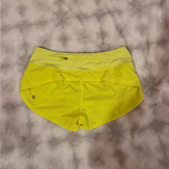 Speed Up Low-Rise Lined Short 2.5" - Picture 2 of 4